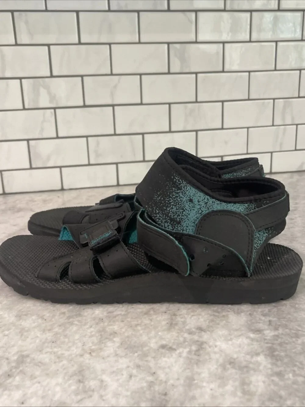 Cross Trekers Sandals Mens 11 Blue Black Hiking Urban Shoes Gorpcore Waterproof